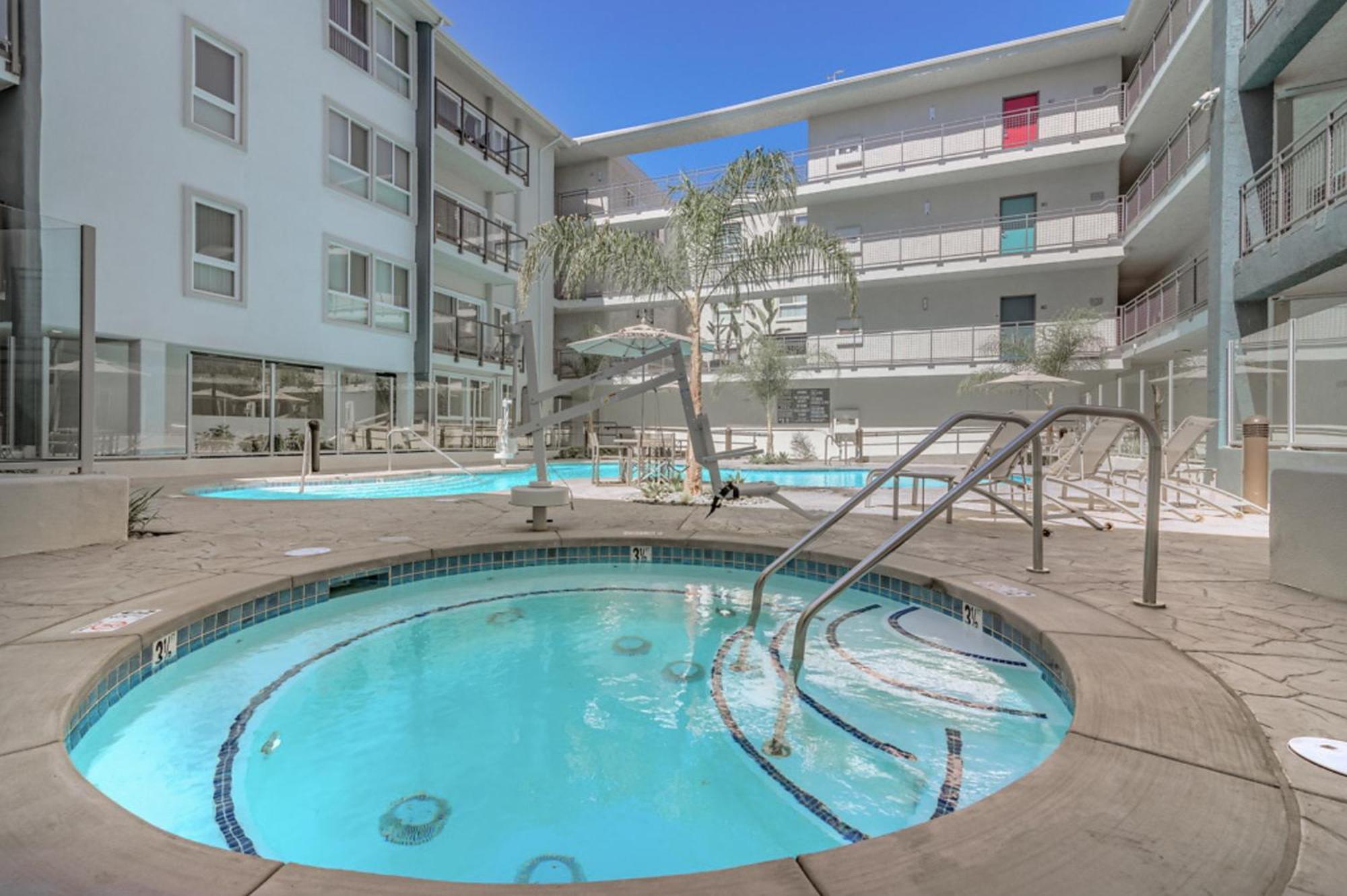 Apartamento Lux Oasis In West Hollywood, Free Parking & Swimming Pool
